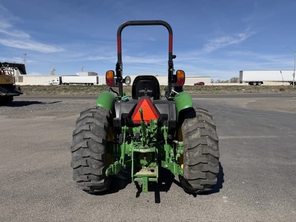 Image of John Deere 5055E equipment image 3