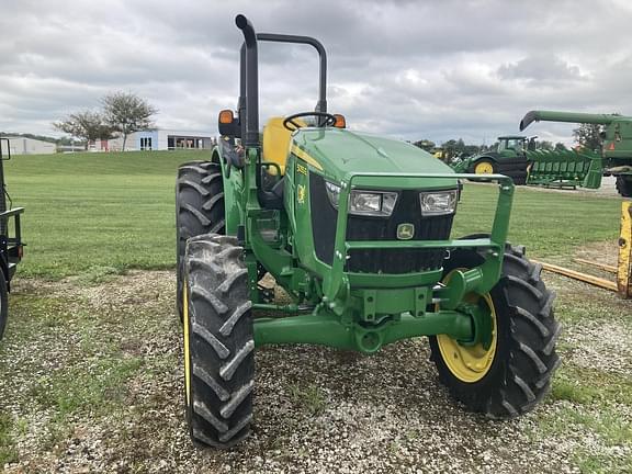 Image of John Deere 5055E equipment image 3