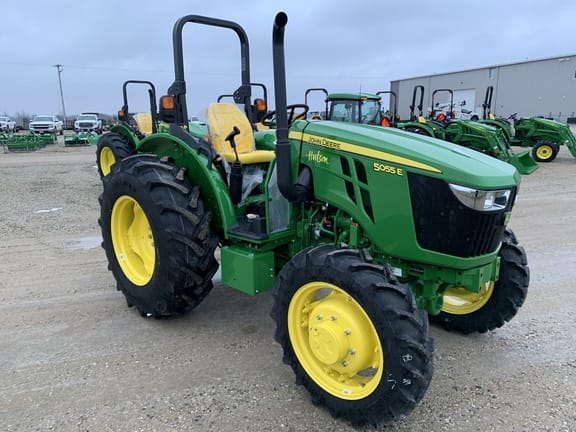 Main image John Deere 5055E