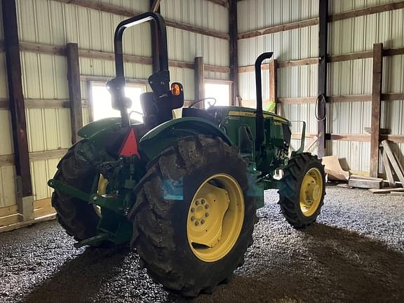 Image of John Deere 5055E equipment image 2