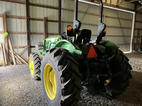 Image of John Deere 5055E equipment image 3