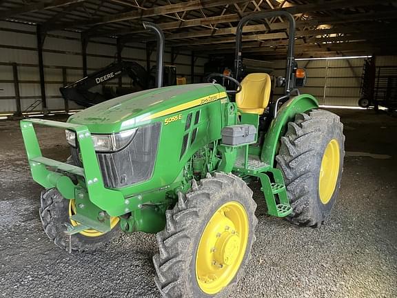 Image of John Deere 5055E equipment image 1