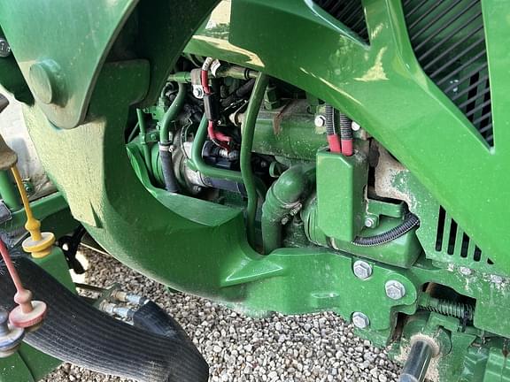 Image of John Deere 5055E equipment image 4