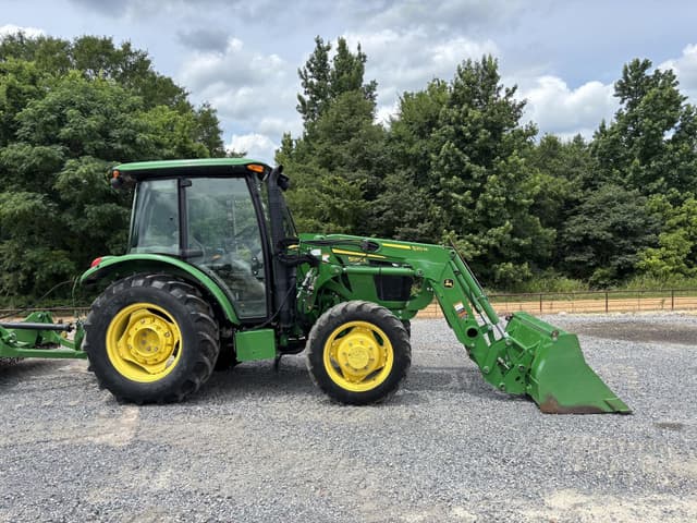 Image of John Deere 5055E equipment image 1