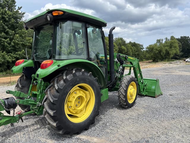 Image of John Deere 5055E equipment image 4