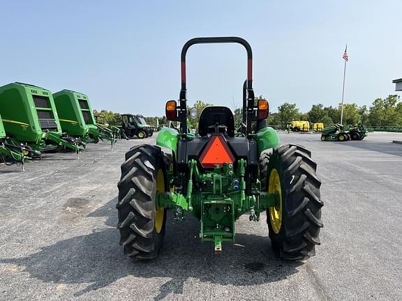 Image of John Deere 5055E equipment image 2