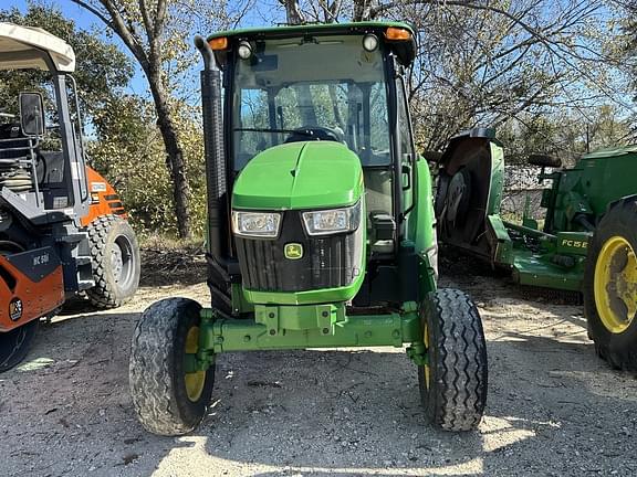 Image of John Deere 5055E equipment image 3