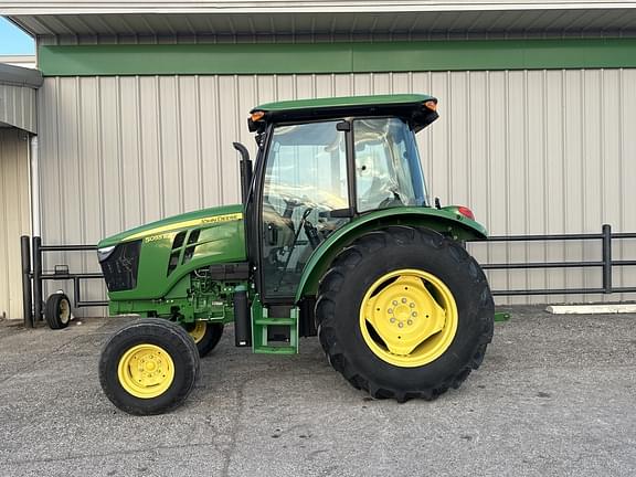 Image of John Deere 5055E Primary image