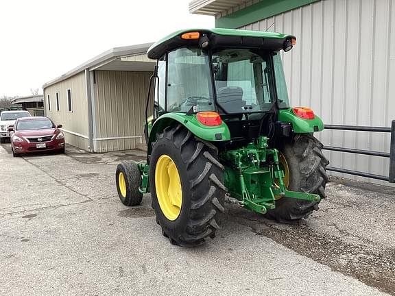 Image of John Deere 5055E equipment image 3