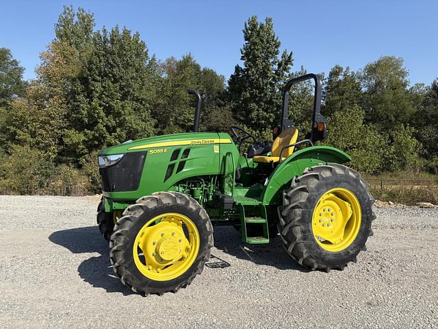 Image of John Deere 5055E equipment image 1