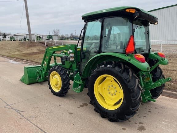 Image of John Deere 5055E equipment image 2