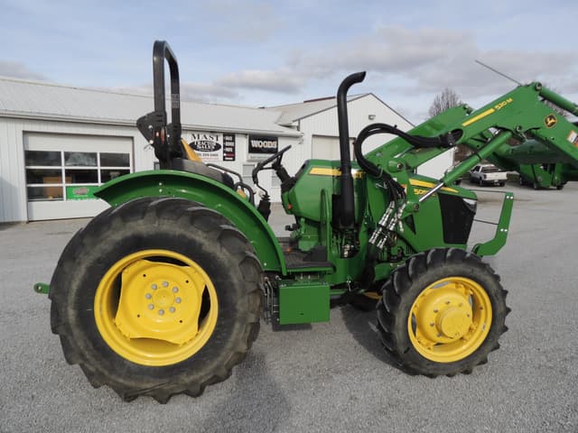 Image of John Deere 5055E equipment image 3