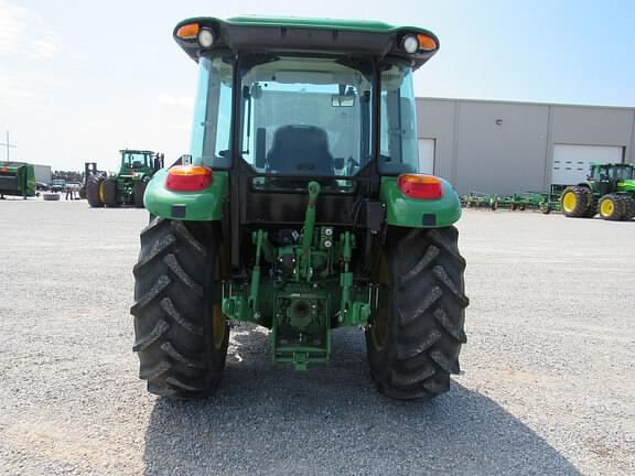 Image of John Deere 5055E equipment image 3