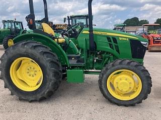 Image of John Deere 5055E equipment image 3