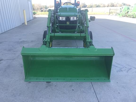 Image of John Deere 5055E equipment image 4