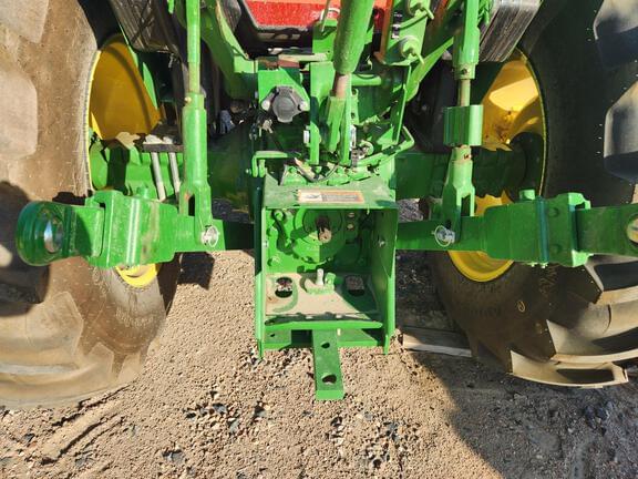 Image of John Deere 5055E equipment image 4