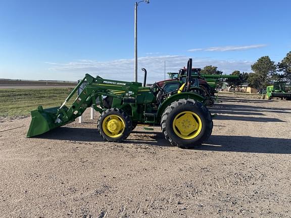 Image of John Deere 5055E equipment image 1