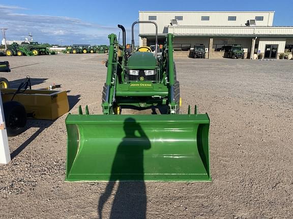 Image of John Deere 5055E equipment image 2