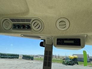 Main image John Deere 5060E 12