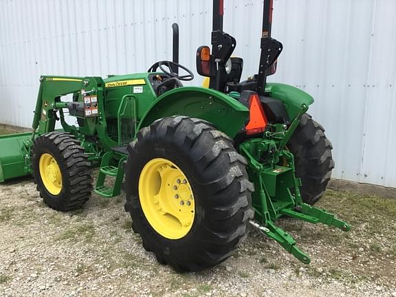 Image of John Deere 5065E equipment image 2