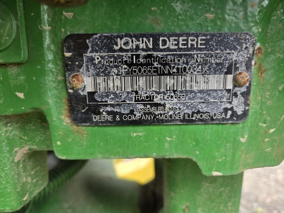 Image of John Deere 5065E equipment image 4