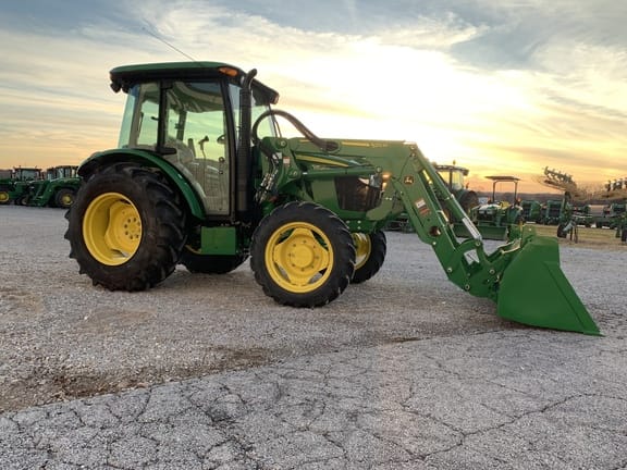 Main image John Deere 5065E