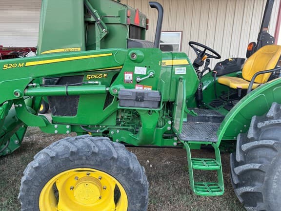 Image of John Deere 5065E equipment image 1