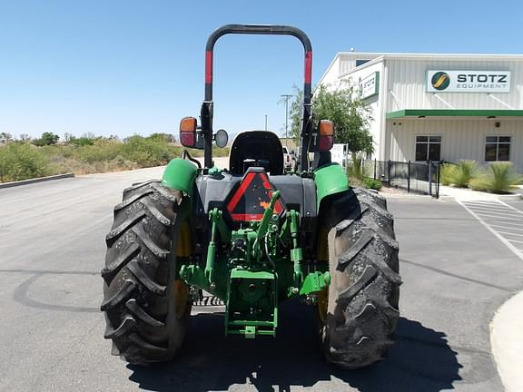 Image of John Deere 5065E equipment image 3