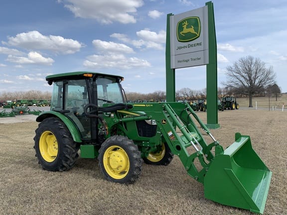 Main image John Deere 5065E