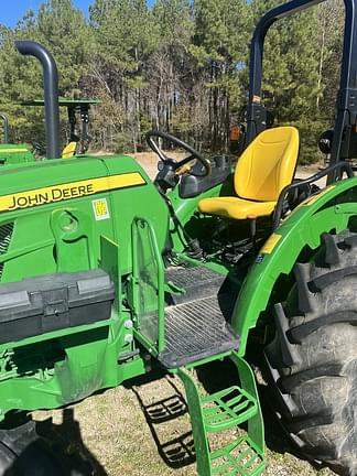 Image of John Deere 5065E equipment image 2