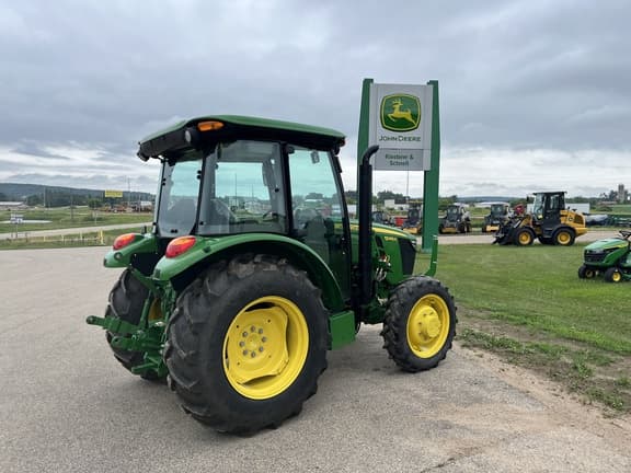 Image of John Deere 5065E equipment image 1