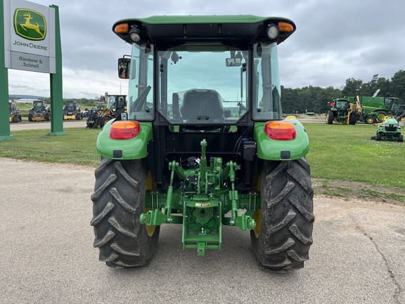 Image of John Deere 5065E equipment image 2