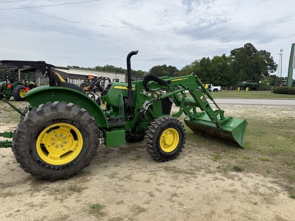 Image of John Deere 5065E equipment image 2