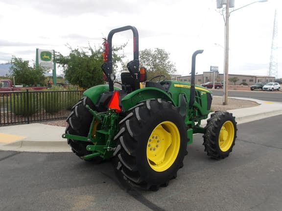 Image of John Deere 5065E equipment image 4