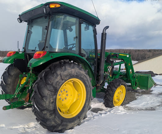 Image of John Deere 5065E equipment image 2