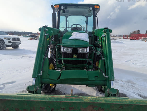 Image of John Deere 5065E equipment image 3
