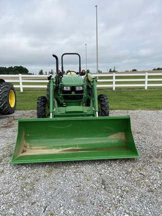 Image of John Deere 5065E equipment image 1
