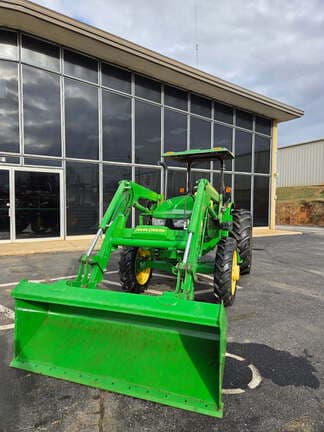 Image of John Deere 5065E equipment image 1
