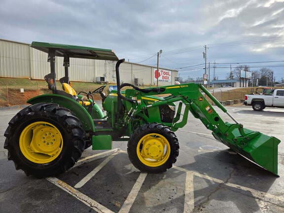 Image of John Deere 5065E equipment image 3