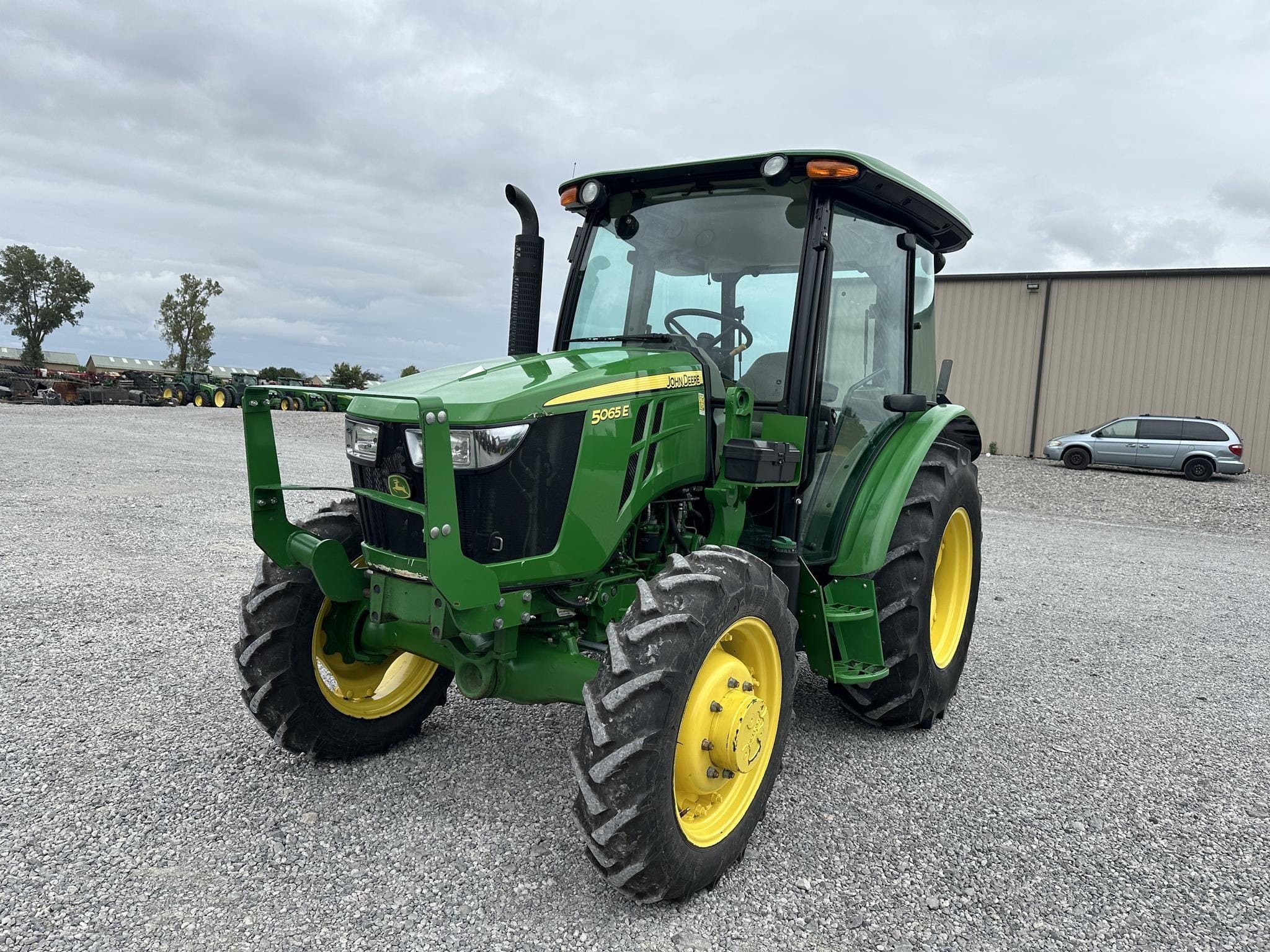 2022 John Deere 5065E Equipment Image0