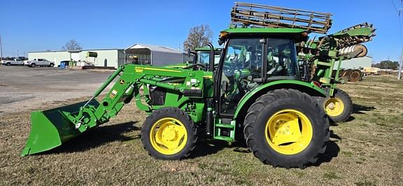 Image of John Deere 5065E equipment image 2