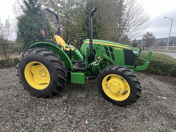 Image of John Deere 5065E equipment image 3