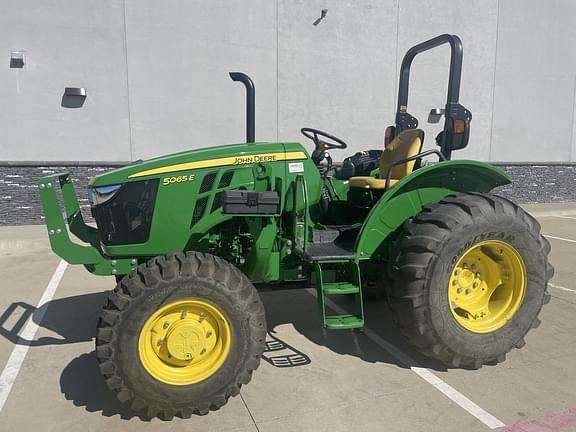 Image of John Deere 5065E Primary image