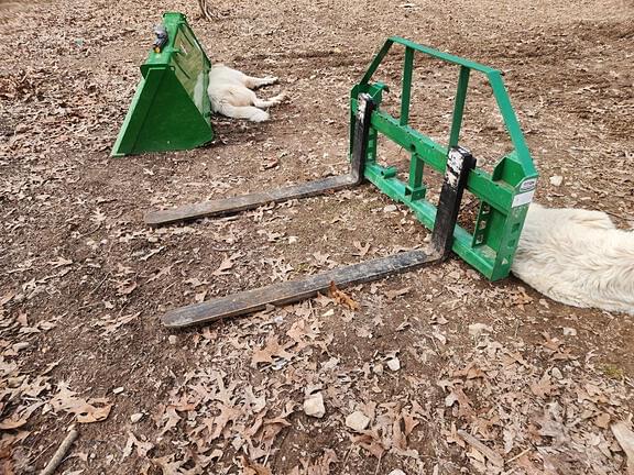 Image of John Deere 5065E equipment image 4