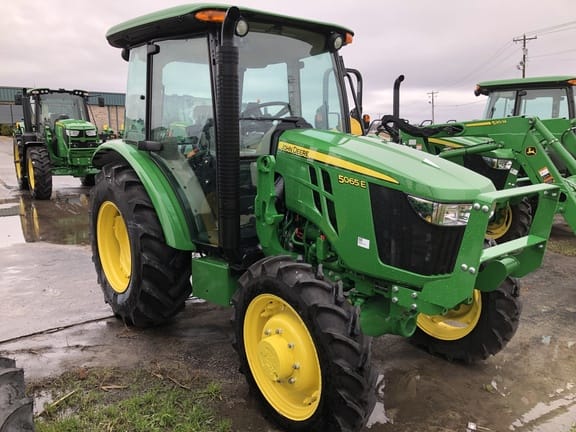 Main image John Deere 5065E