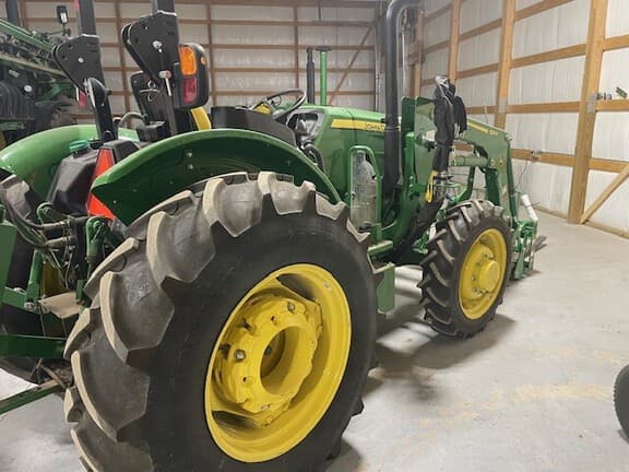 Image of John Deere 5065E equipment image 1