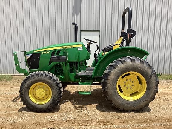 Image of John Deere 5065E Primary image