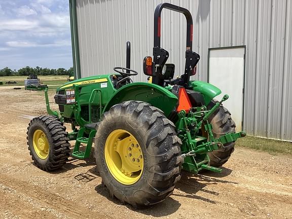Image of John Deere 5065E equipment image 2