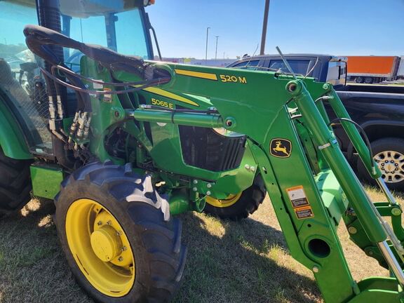 2022 John Deere 5065E Equipment Image0