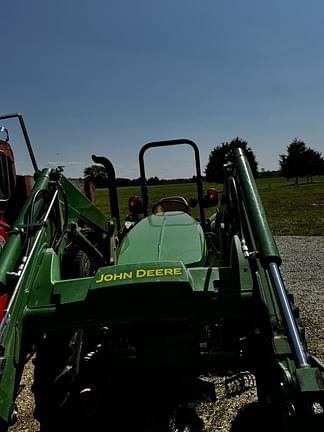 Image of John Deere 5065E equipment image 1